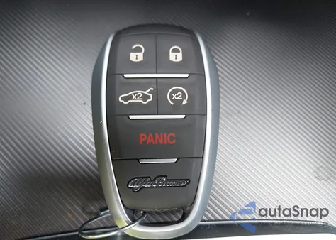 2019 Alfa Romeo Giulia Ti Sport Awd z USA, uszkodzony, nr VIN ZARFANBN4K7608178